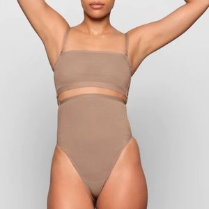 Skims Sheer Sculpt Sand Bralette Size M